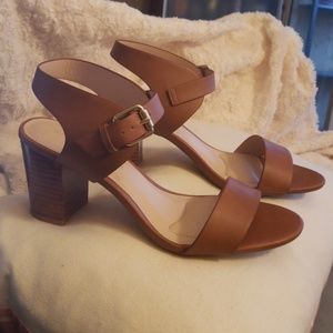 Kelly & Katie Frilisa Sandal